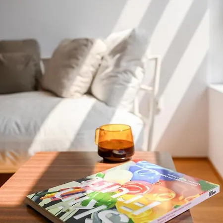 شقة Artful Loft With Rooftop Terrace, Near