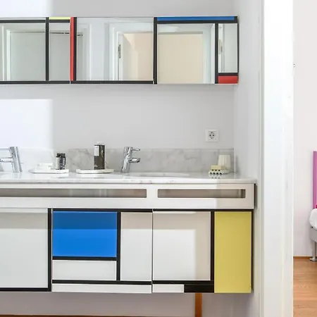 Artful Loft With Rooftop Terrace, Near * خانيا