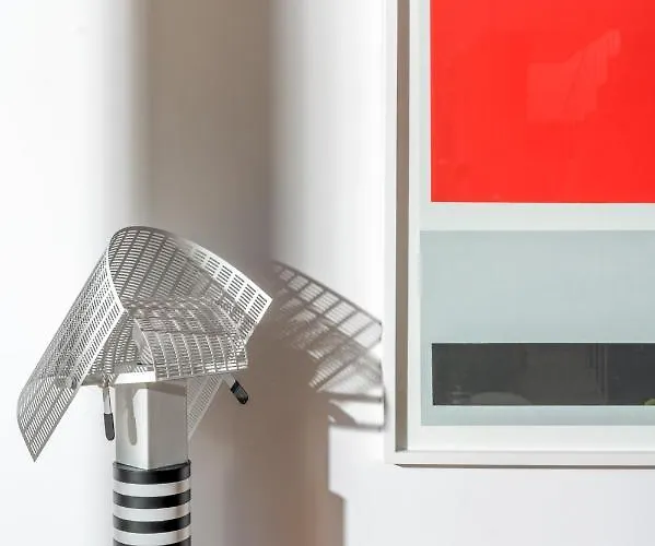 Artful Loft With Rooftop Terrace, Near *