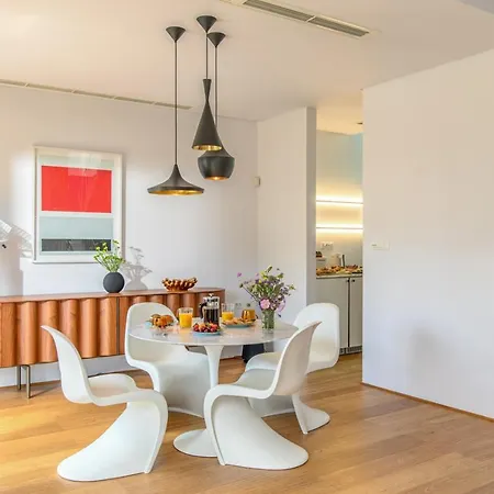 Artful Loft With Rooftop Terrace, Near Apartman Hriszí Aktí Haniá