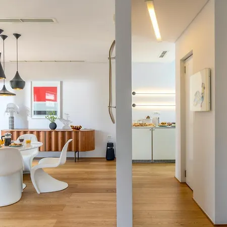 Artful Loft With Rooftop Terrace, Near *